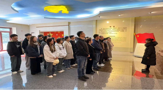缅怀先烈寄哀思，铭记传统向未来&mdash;&mdash;农林经济管理学院清明祭英烈活动