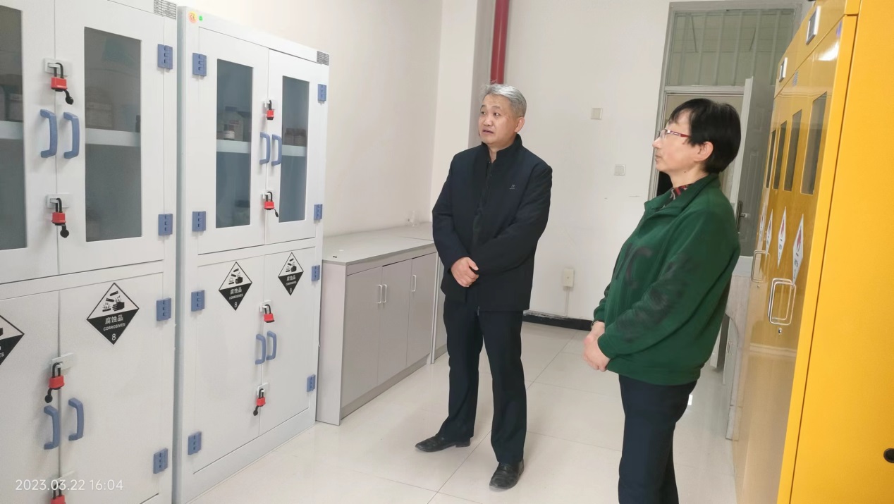 【&ldquo;三抓三促&rdquo;行动进行时】农林经济管理学院开展实验室安全大检查工作