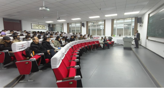 中国人民大学孙久文教授应邀来我院开展学术讲座