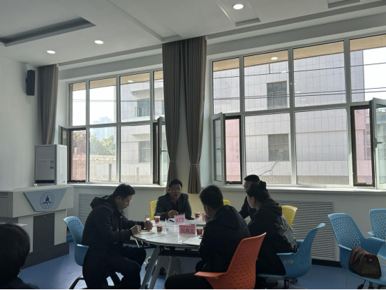 农林经济管理学院召开研究生导师培训会